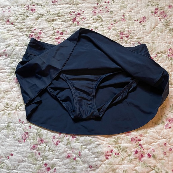 Merona short swim skirt - Picture 2 of 3
